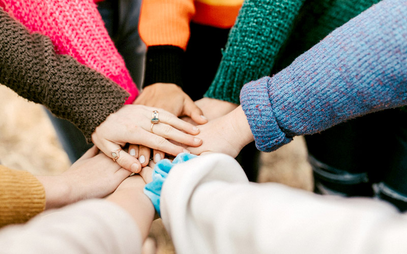 people shaking hands